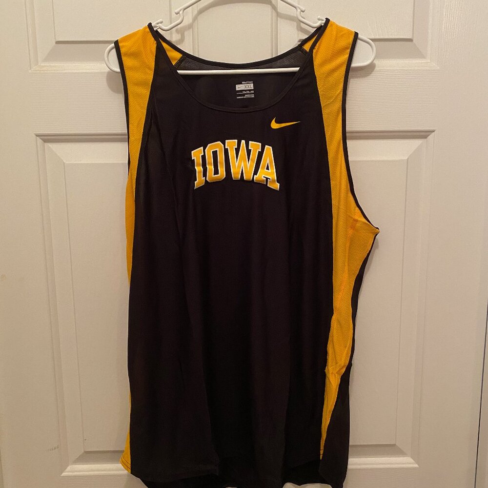 Nike Iowa Hawkeyes Men's Track Team Issued Black Tank Top 2XL Made USA New (1)